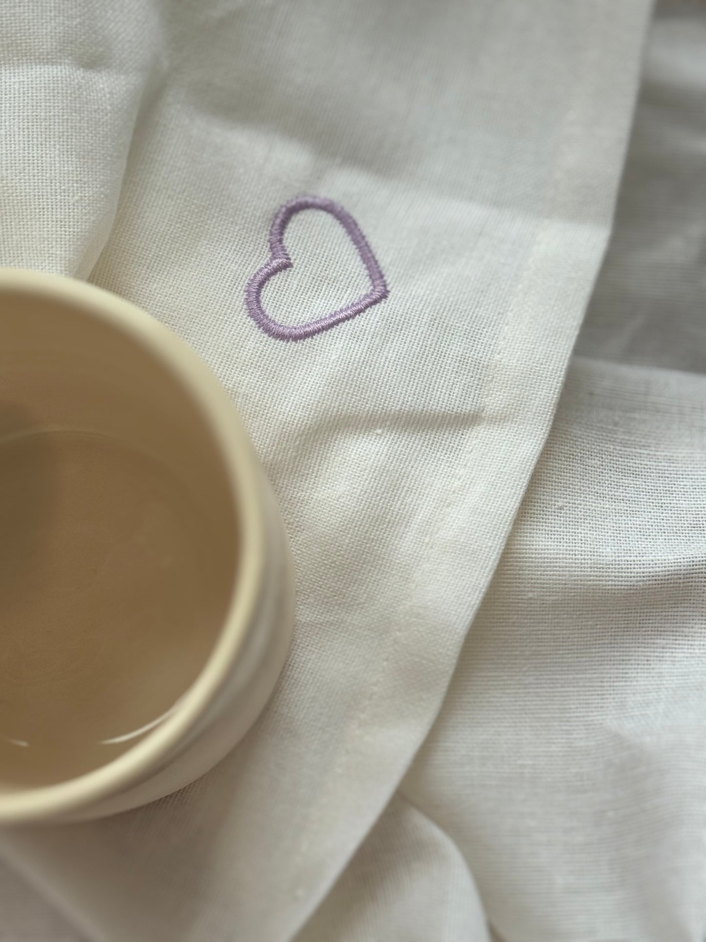 Set gobelet ma passion et serviette de table brodée coeur