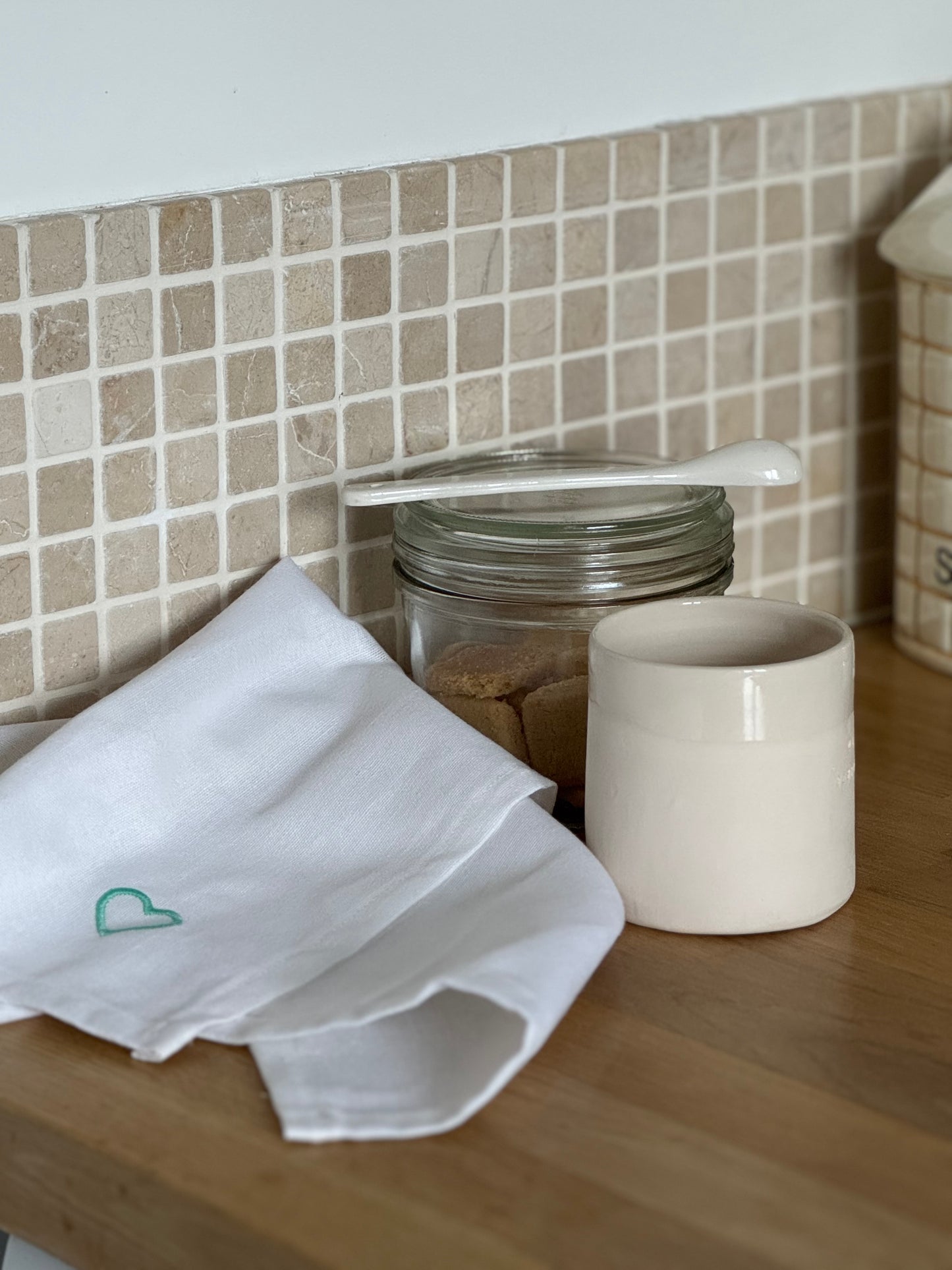 Set gobelet ma passion et serviette de table brodée coeur